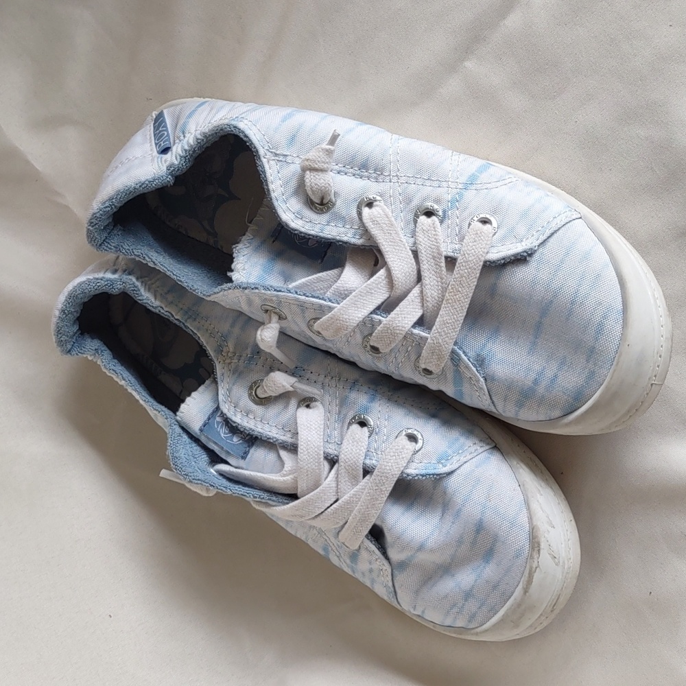 Roxy slip on sneakers